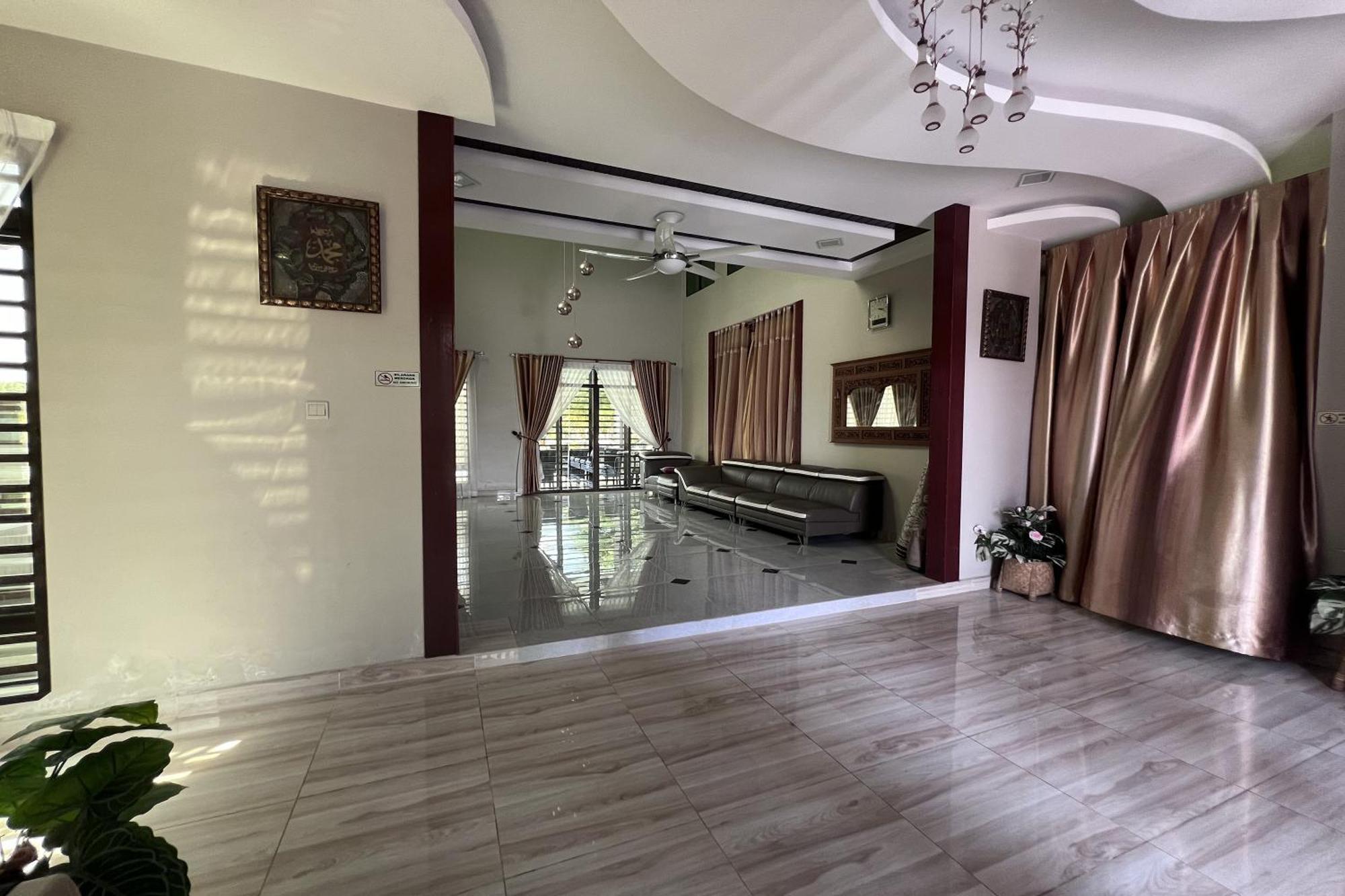Nurbayu Chalet, Kemaman Kuantan Buitenkant foto