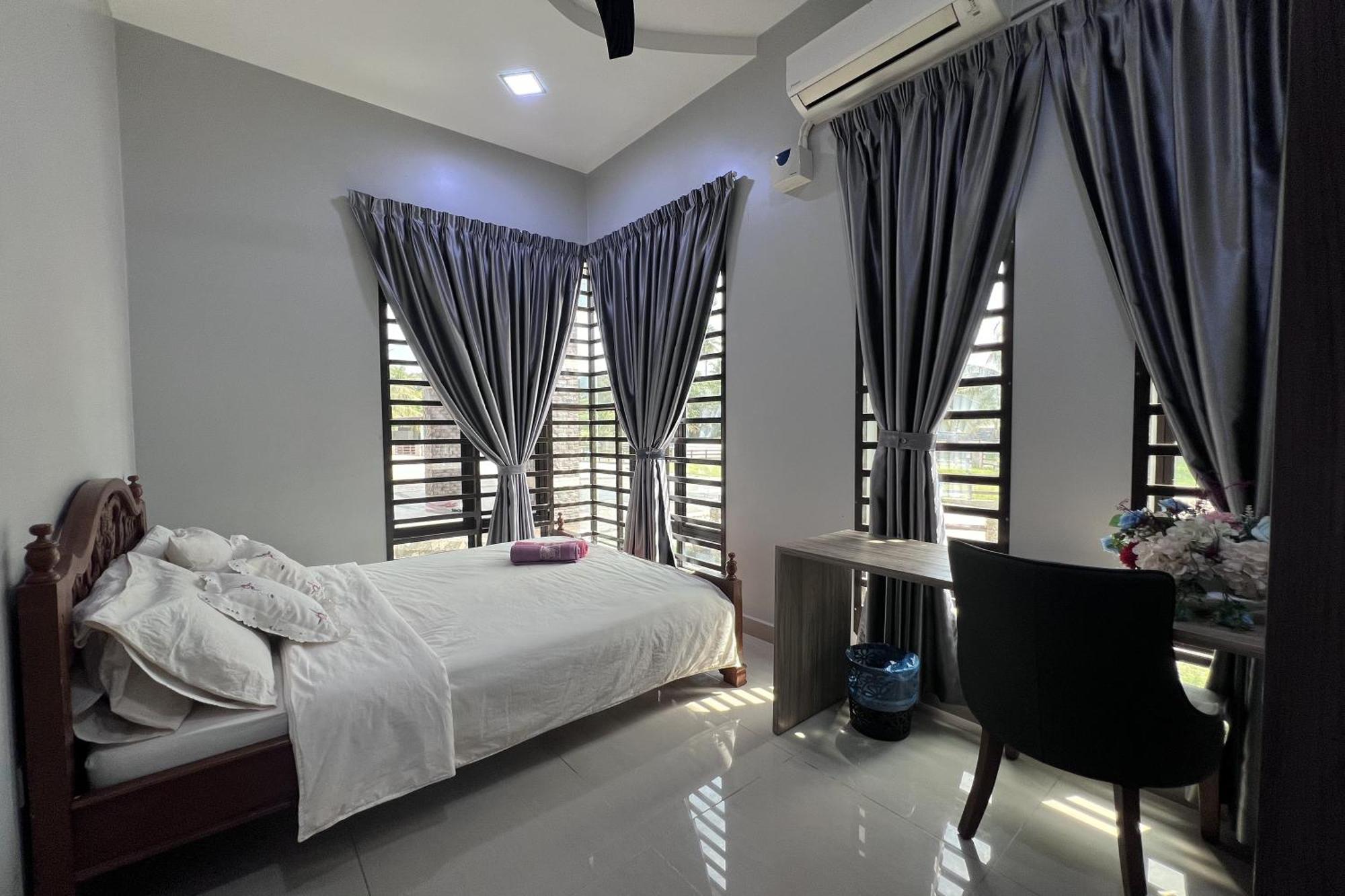 Nurbayu Chalet, Kemaman Kuantan Buitenkant foto