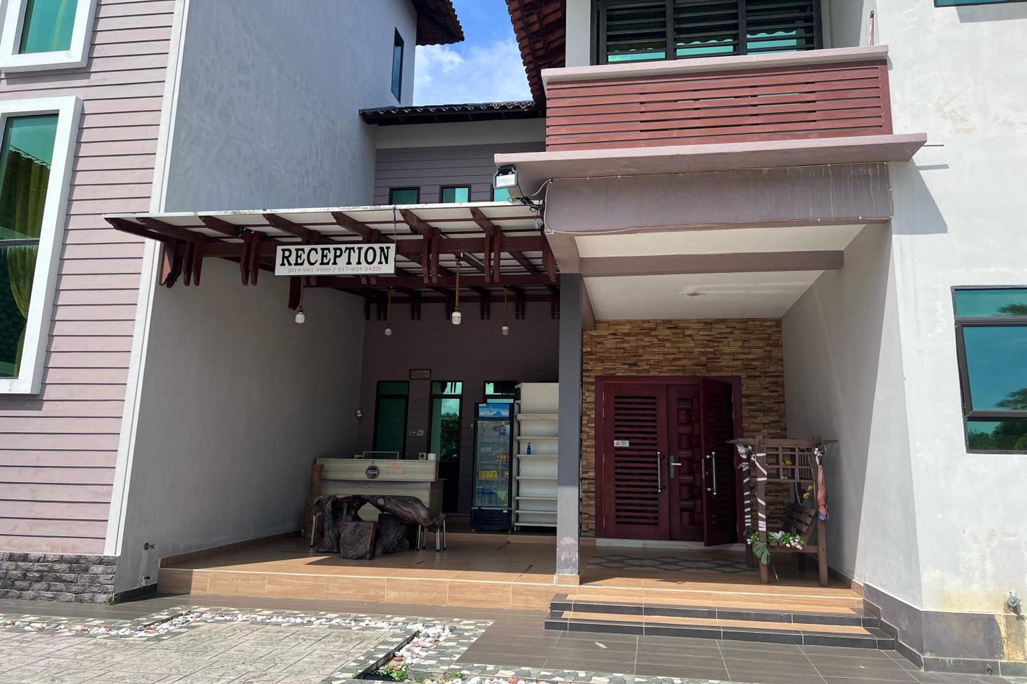 Nurbayu Chalet, Kemaman Kuantan Buitenkant foto