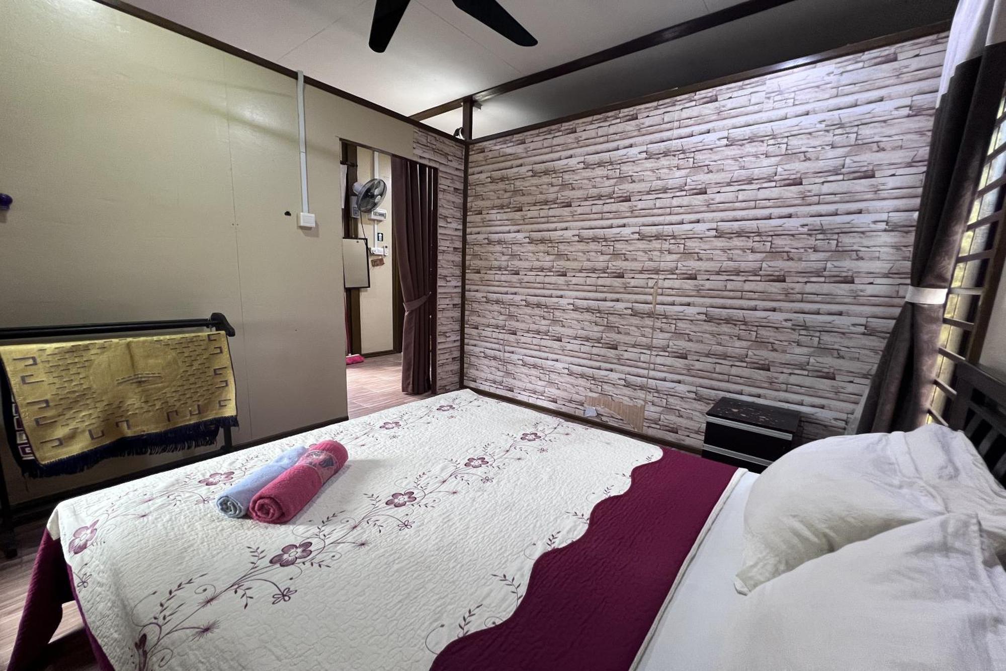 Nurbayu Chalet, Kemaman Kuantan Buitenkant foto