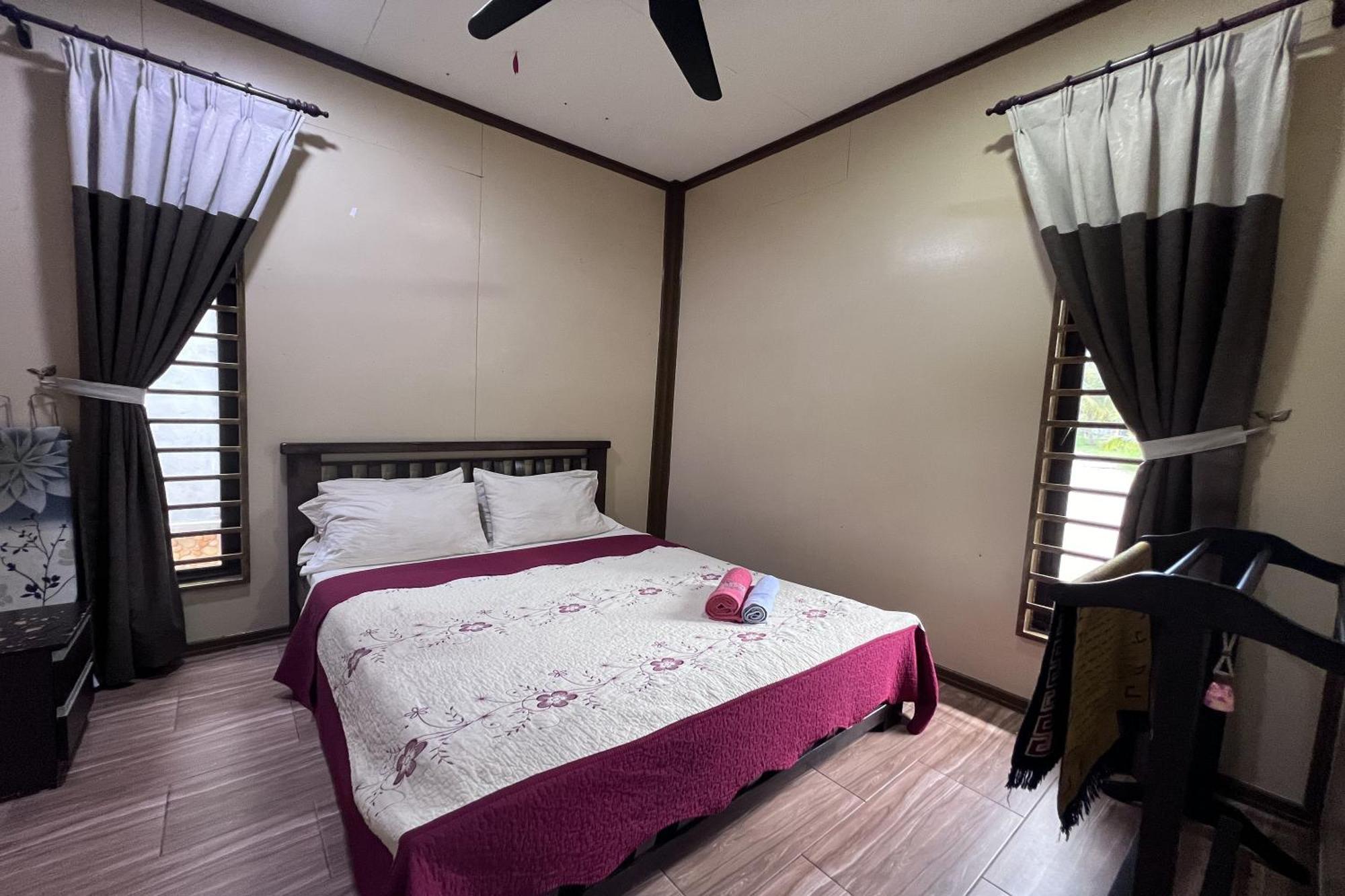 Nurbayu Chalet, Kemaman Kuantan Buitenkant foto