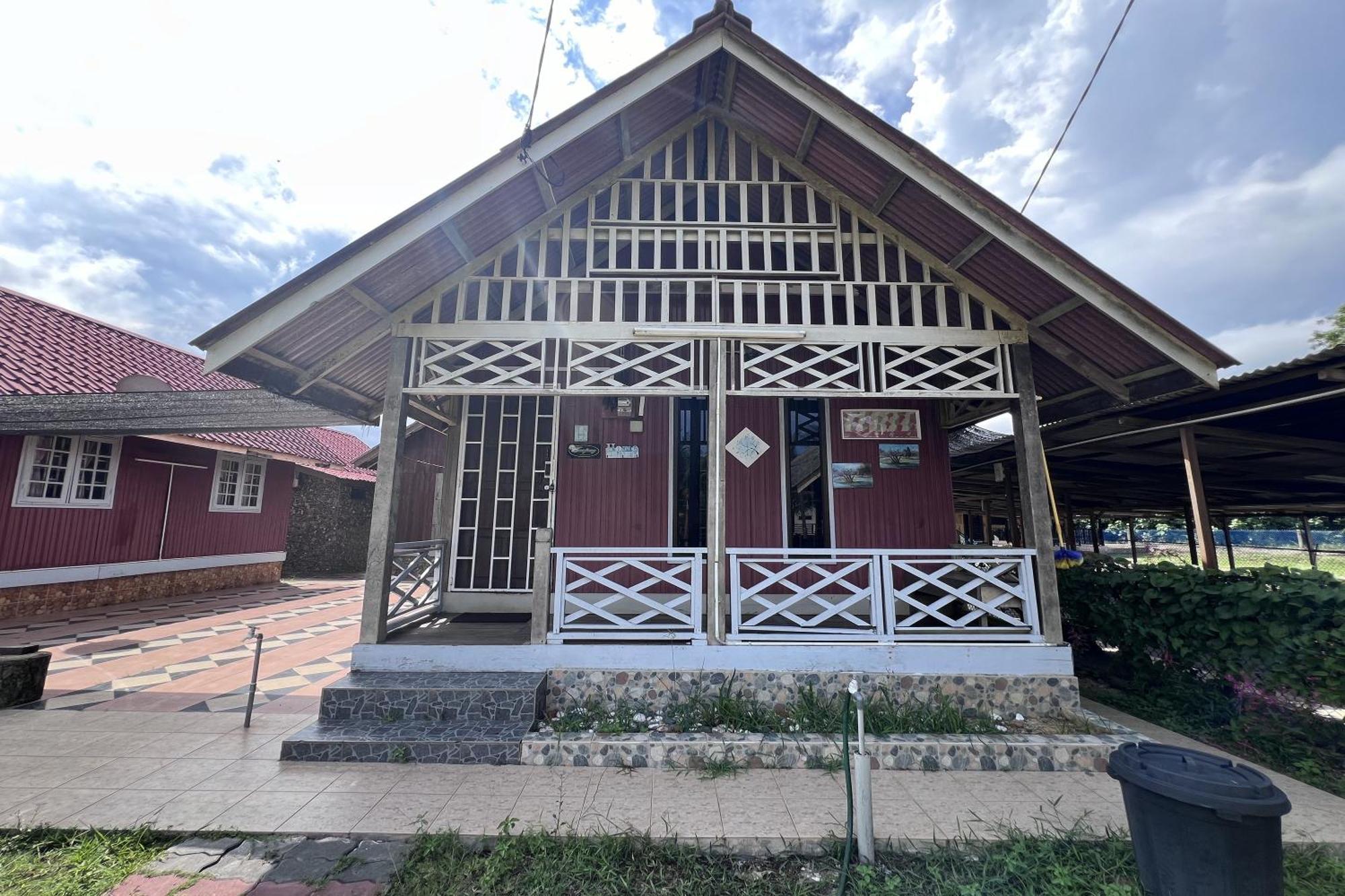 Nurbayu Chalet, Kemaman Kuantan Buitenkant foto