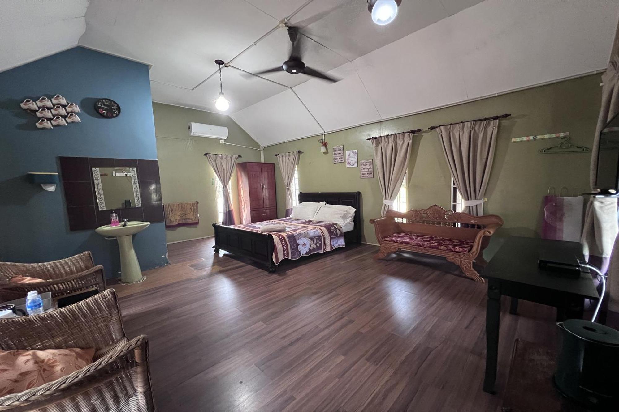 Nurbayu Chalet, Kemaman Kuantan Buitenkant foto