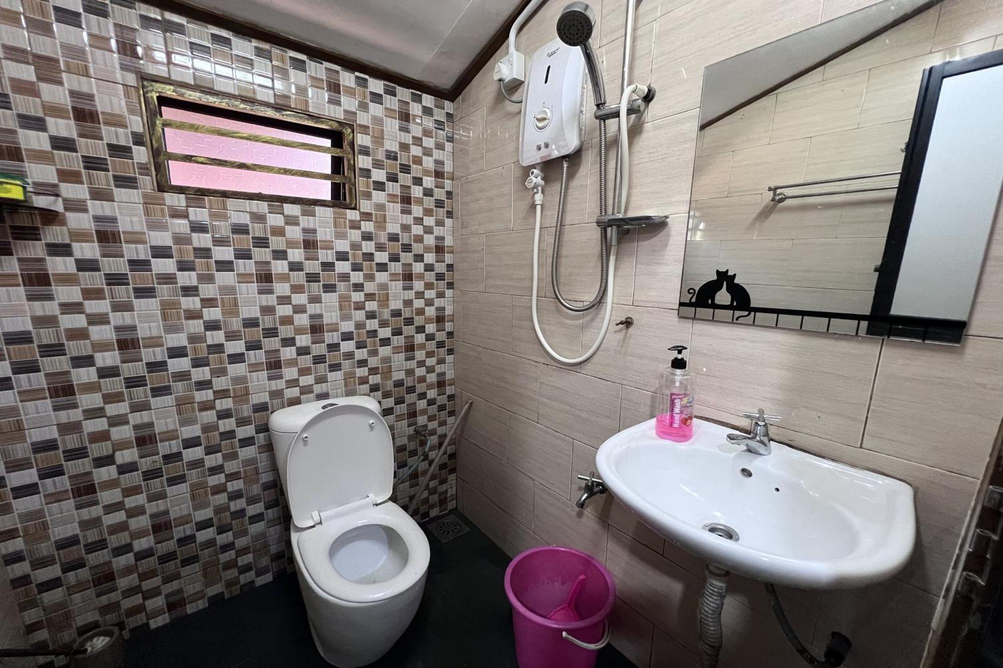 Nurbayu Chalet, Kemaman Kuantan Buitenkant foto