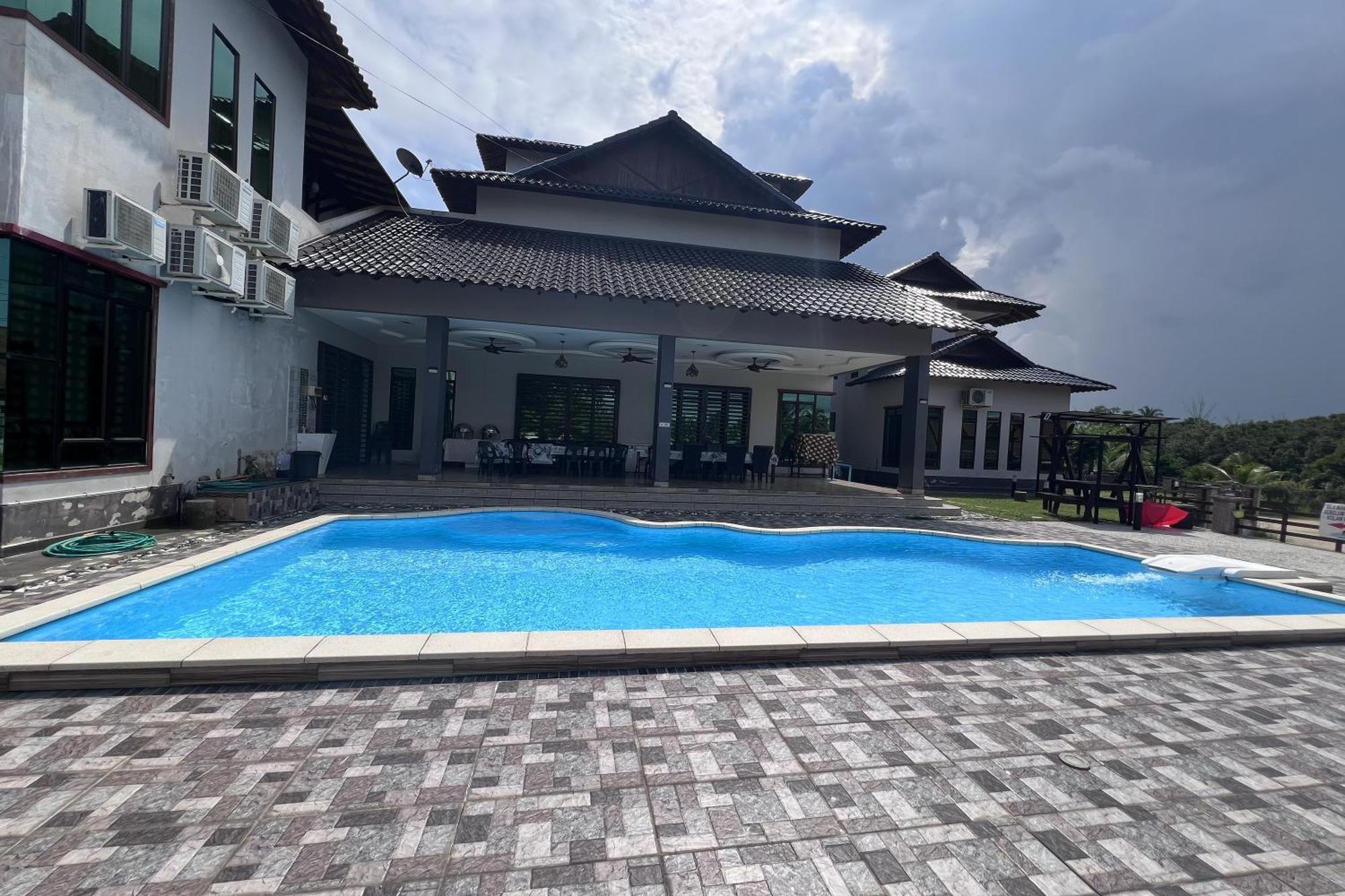Nurbayu Chalet, Kemaman Kuantan Buitenkant foto