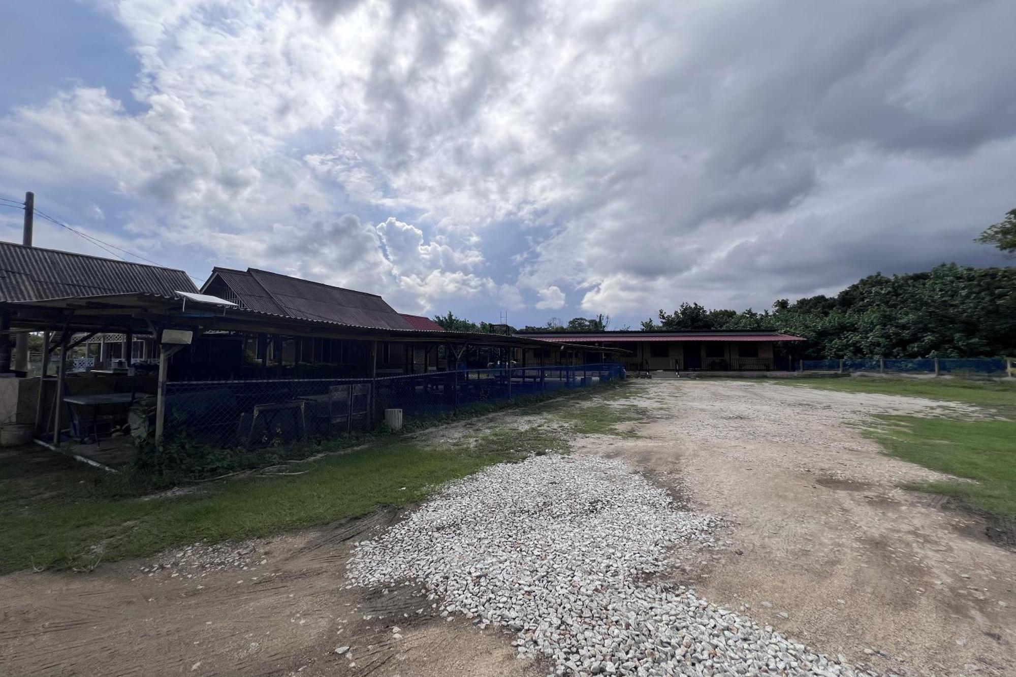Nurbayu Chalet, Kemaman Kuantan Buitenkant foto