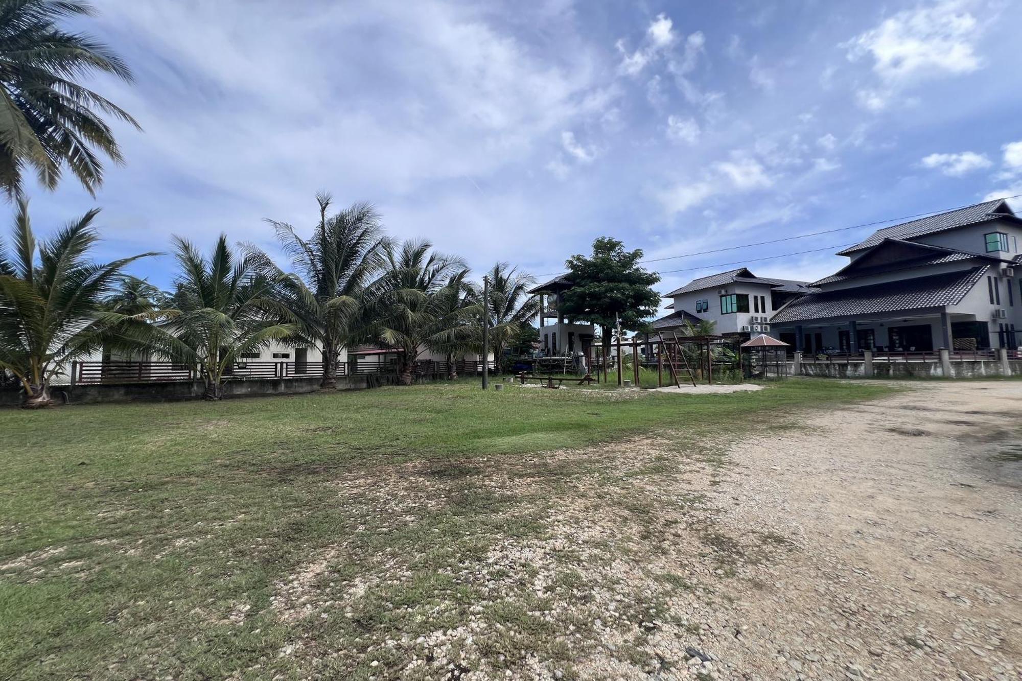 Nurbayu Chalet, Kemaman Kuantan Buitenkant foto