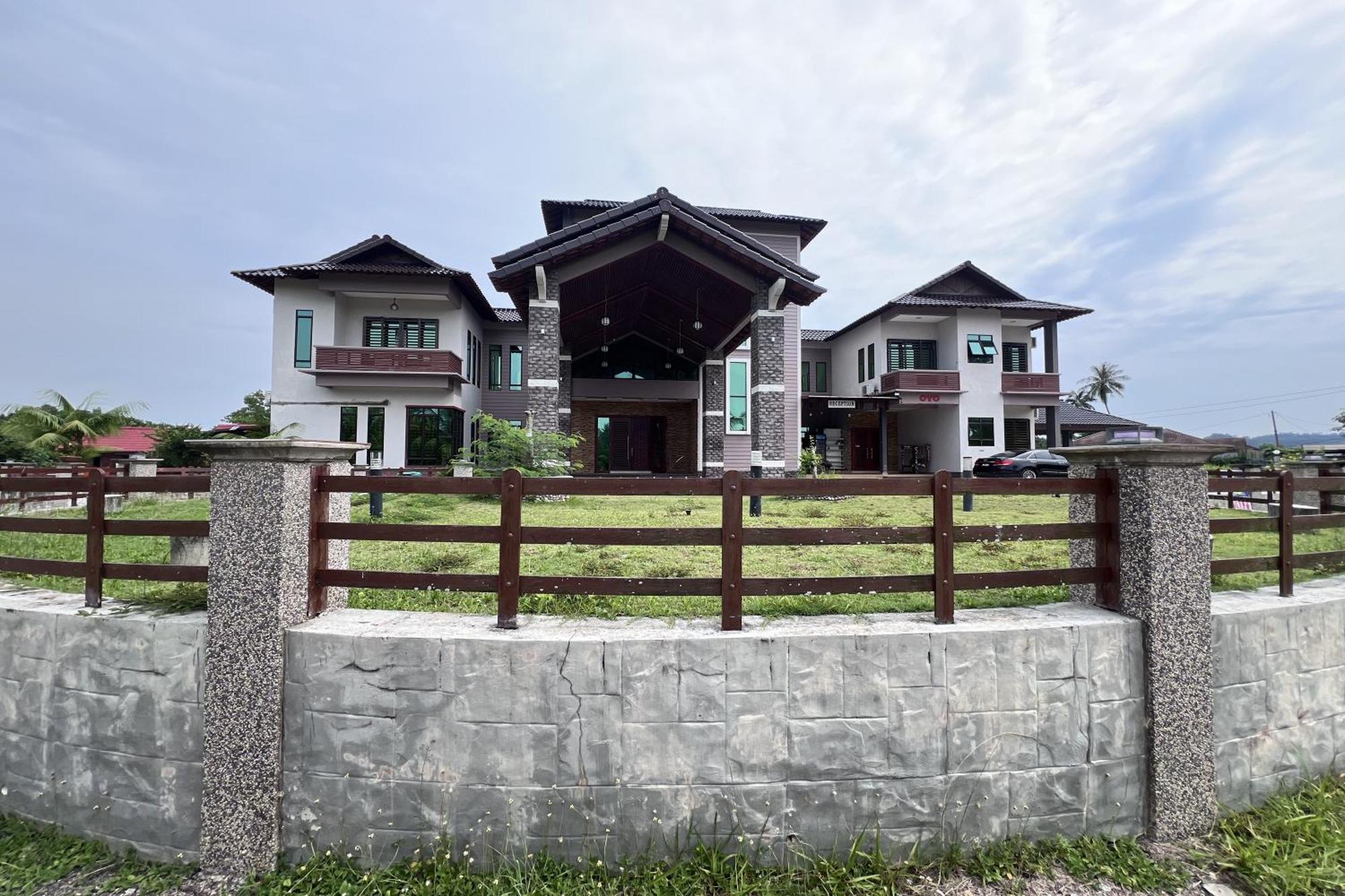 Nurbayu Chalet, Kemaman Kuantan Buitenkant foto