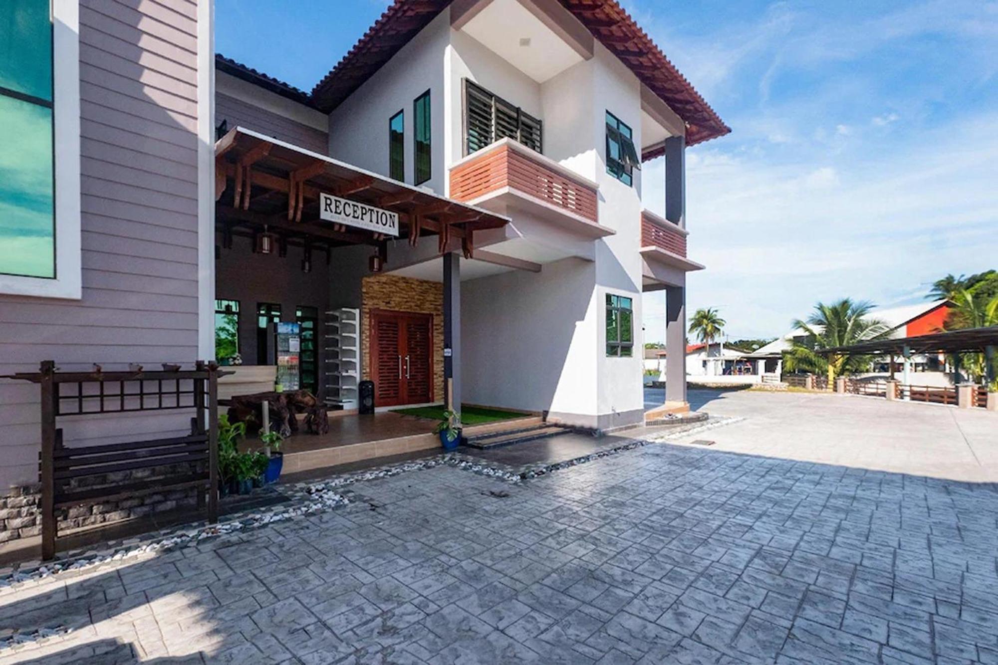 Nurbayu Chalet, Kemaman Kuantan Buitenkant foto