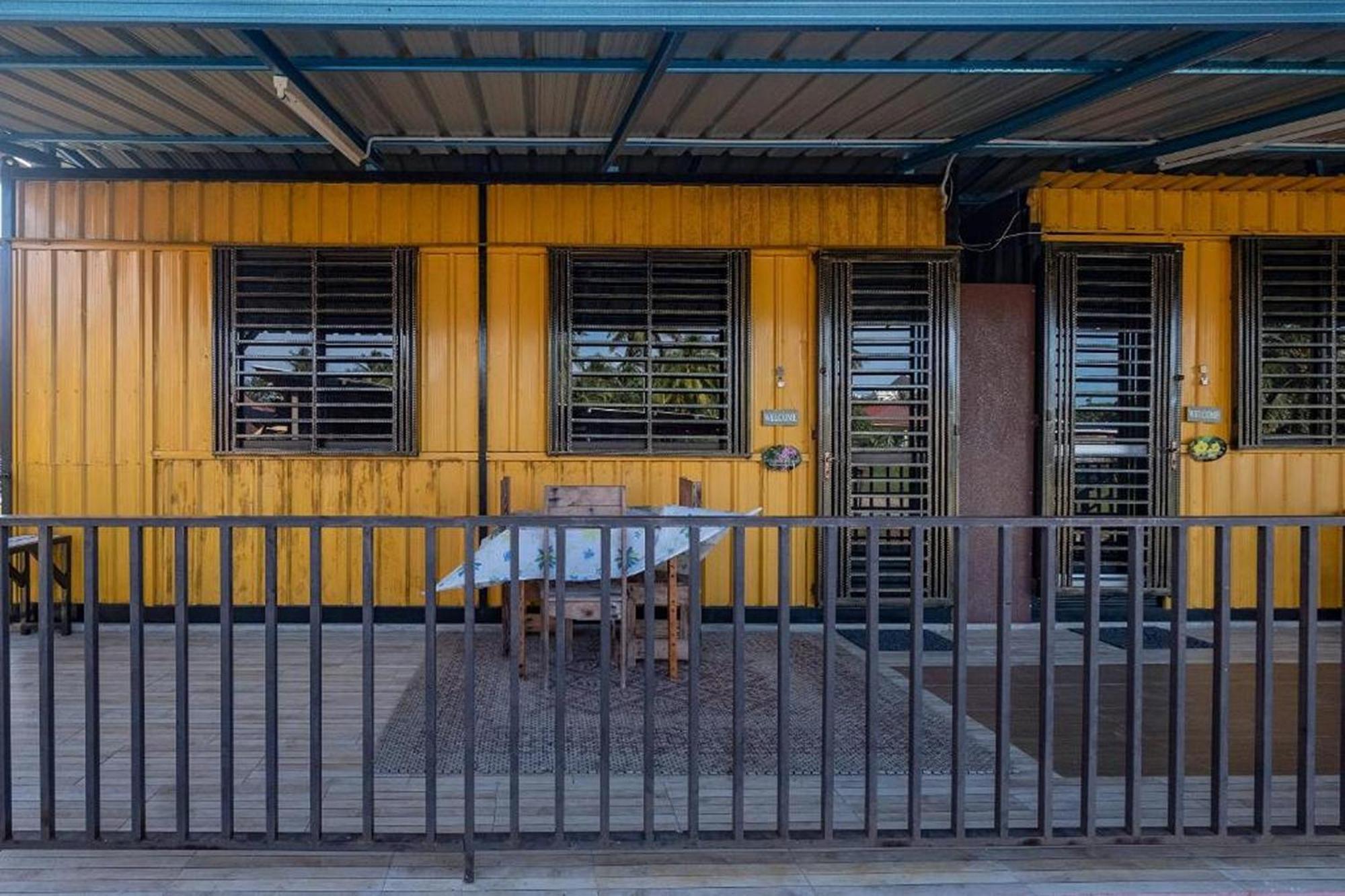 Nurbayu Chalet, Kemaman Kuantan Buitenkant foto